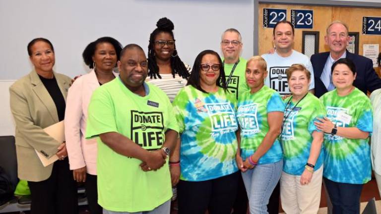 DMV Commissioner Mark Schroeder joined representatives from the state Department of Health and Donate Life NYS, and families of organ donors and recipients to mark this organ donation registry milestone.