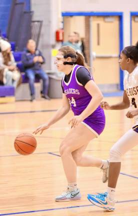 Senior Sienna Feeley drives to the basket.