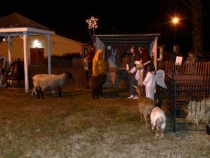 <b>A Live Nativity tells the story of Jesus’ birth on Sunday, Dec. 8 at Frankford United Methodist Church in Augusta. (Photo by Maria Kovic)</b>