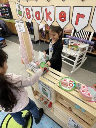 Smith Clove kindergarten class ‘bakes memories’