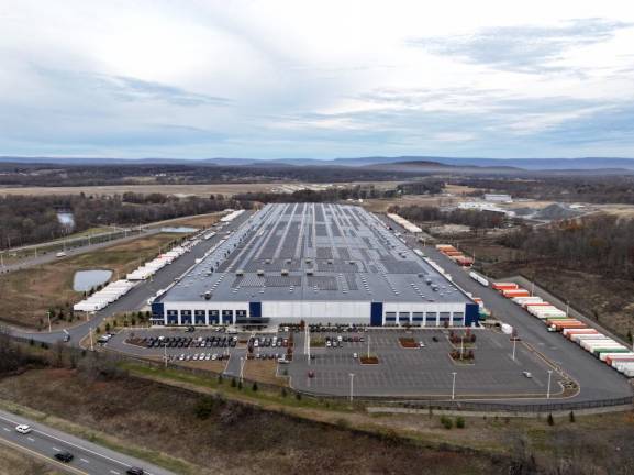 Medline’s 1.3-million-square-foot warehouse was briefly the largest building in Orange County when it went up in 2022. (Photo by Nick Horton, www.thepathfinderstudios.com)