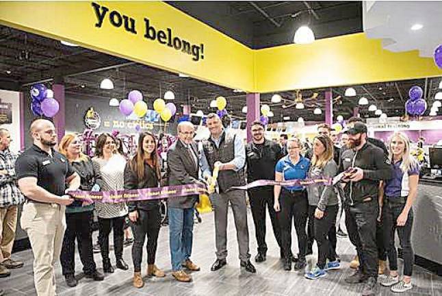 Planet Fitness hosts grand opening